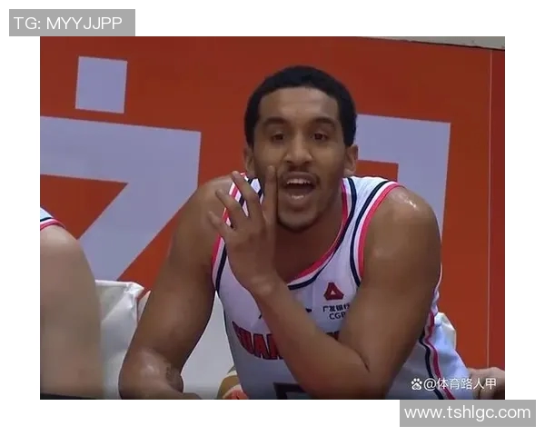 太阳队一举引发球迷热议 这一行为令粉丝炸锅 引发激烈讨论 太阳队一举引发球迷热议 这一行为令粉丝炸锅 引发激烈讨论